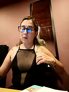 CHARLOTTE 1711 online show from 8, 4, 2026