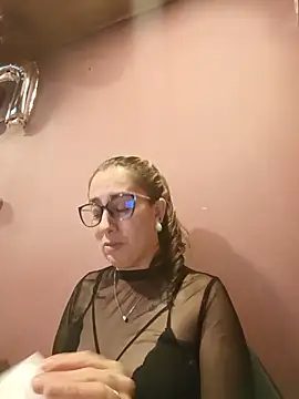 CHARLOTTE 1711 online show from 19, 5, 2026