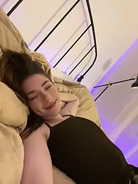 Snapshot of Mary_Leaf chatting on 11, 2, 2025 Mary Leaf online show from 11, 2, 2025