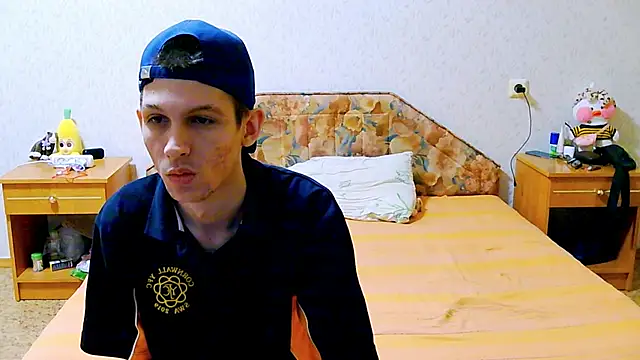 Lester Broo online show from 4, 3, 2025