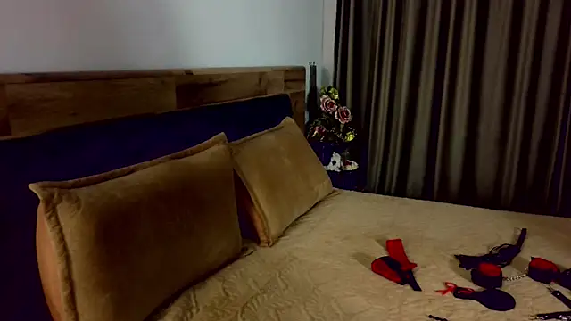 Snapshot of ShadowSweety chatting on 19, 2, 2025 ShadowSweety online show from 19, 2, 2025