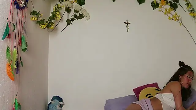 zoe ch  online show from 13, 10, 2025