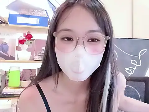 Lush-Office online show from 25, 4, 2026