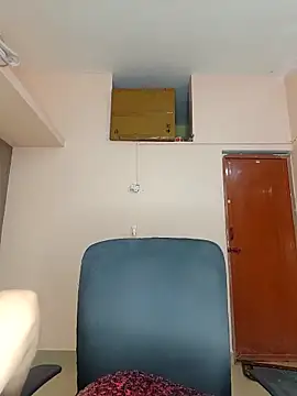 Snapshot of Babbyy_doll chatting on 15, 10, 2025 Babbyy doll online show from 15, 10, 2025