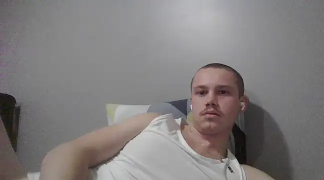 Snapshot of purplhouse chatting on 12, 1, 2025 purplhouse online show from 12, 1, 2025