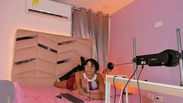 BrigitteRoy  online show from 27, 3, 2026