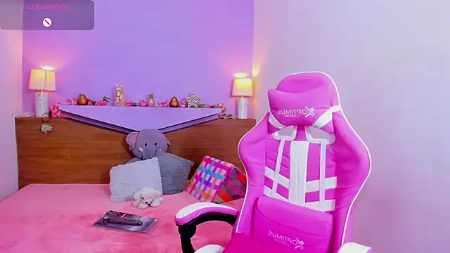 ScarletEmber3 online show from 23, 3, 2025