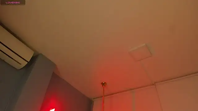 Aitana Hilton  online show from 13, 1, 2026