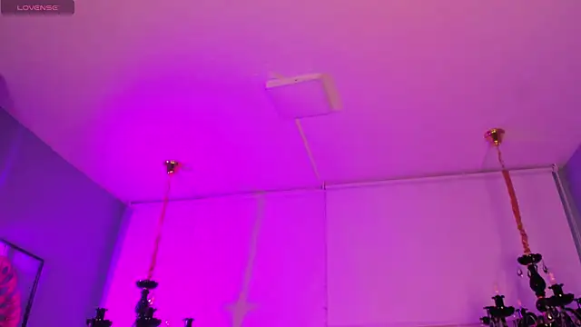 Aitana Hilton  online show from 15, 1, 2026