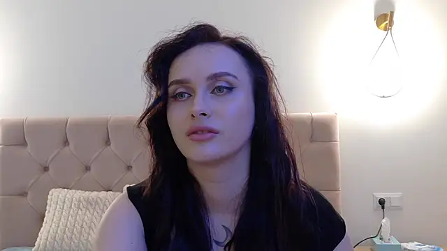 Lilliana Moon online show from 1, 2, 2025