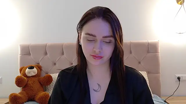 Lilliana Moon online show from 2, 3, 2025