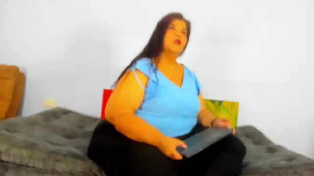 Charlotte curvy  online show from 3, 3, 2025