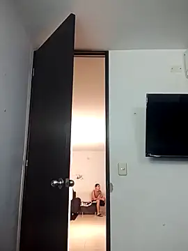 Latinos 2001 online show from 18, 1, 2025