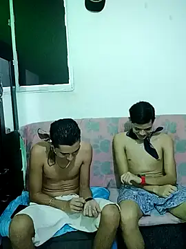 Latinos 2001 online show from 25, 1, 2025