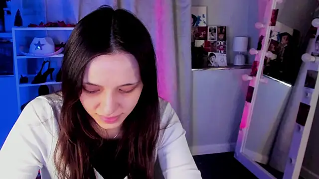 Sahara Shields online show from 4, 3, 2026