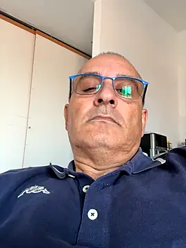 Snapshot of sempreilmio2 chatting on 19, 9, 2025 sempreilmio2 online show from 19, 9, 2025