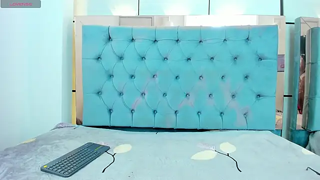 pocahontas pow online show from 12, 4, 2026