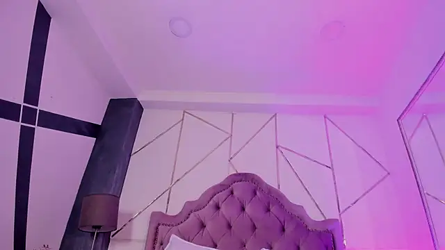 EthaanCox online show from 9, 3, 2025