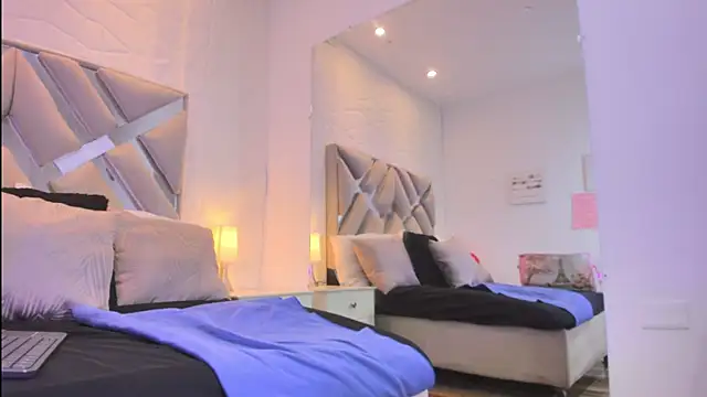 raquell moore online show from 15, 4, 2026