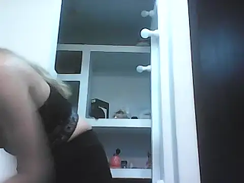 Snapshot of VittoriaTaylor chatting on 12, 3, 2025 VittoriaTaylor online show from 12, 3, 2025