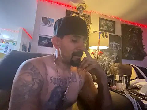 hornycouple818 online show from 28, 1, 2025