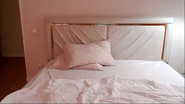 mystiksirenn online show from 19, 2, 2025