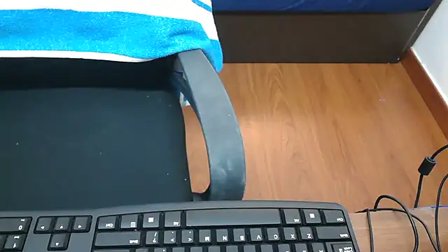 Snapshot of LovelyRosy chatting on 5, 10, 2025 LovelyRosy online show from 5, 10, 2025