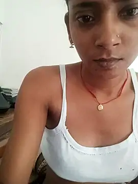 Snapshot of Divya-2007 chatting on 29, 9, 2025 Divya-2007 online show from 29, 9, 2025