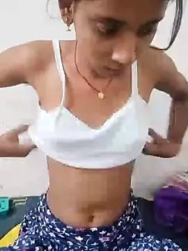 Snapshot of Divya-2007 chatting on 16, 10, 2025 Divya-2007 online show from 16, 10, 2025