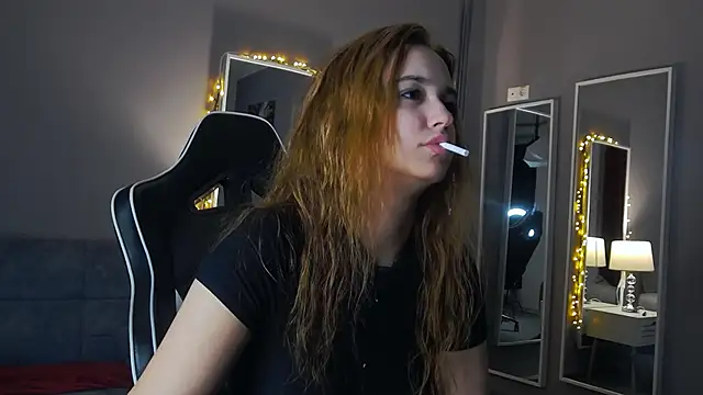 Eva Lovvia  online show from 25, 1, 2025