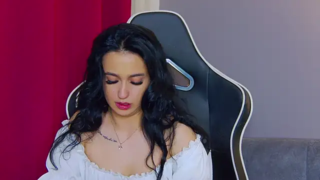 Eva Lovvia  online show from 11, 2, 2025