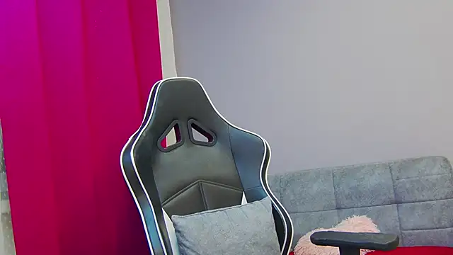 Eva Lovvia  online show from 21, 2, 2025