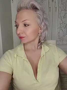 Snapshot of Anesteishen chatting on 26, 11, 2025 Anesteishen online show from 26, 11, 2025