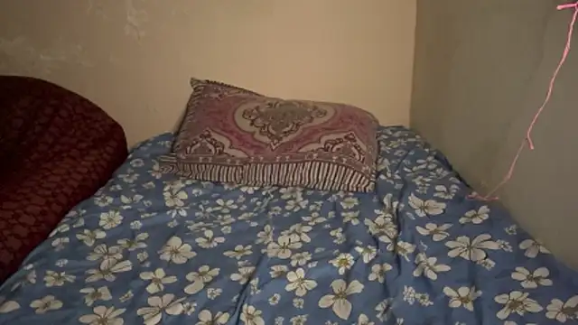 Snapshot of hot_hunk_boy chatting on 3, 3, 2026 hot hunk boy online show from 3, 3, 2026