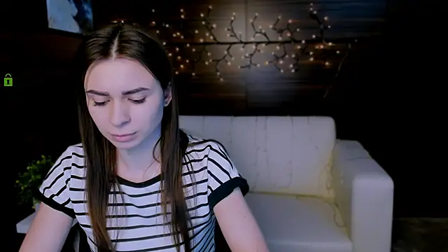 Snapshot of flora_ri chatting on 25, 1, 2025 flora ri online show from 25, 1, 2025