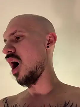 AssHunter4k online show from 6, 3, 2025