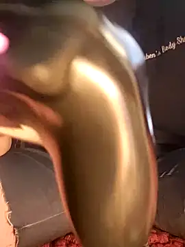 Snapshot of almighty_d chatting on 4, 3, 2025 almighty d online show from 4, 3, 2025