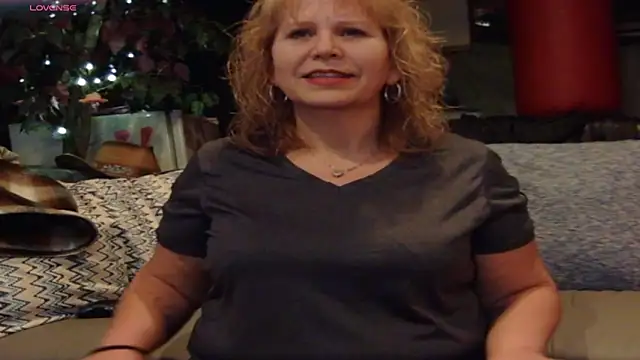 Badgirlpr2 online show from 9, 3, 2025