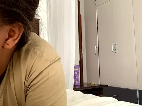 Snapshot of madell chatting on 3, 3, 2026 madell online show from 3, 3, 2026