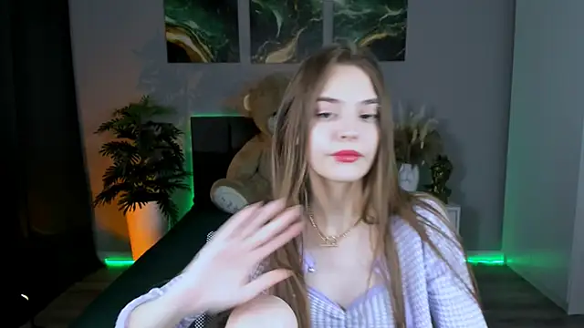 Snapshot of RayWillliams chatting on 5, 2, 2025 RayWillliams online show from 5, 2, 2025