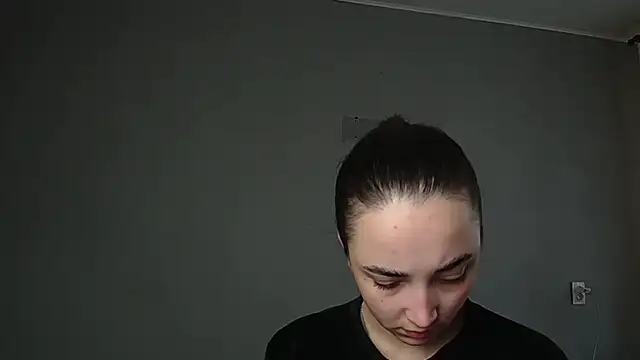 Eva Gloryy online show from 17, 4, 2026