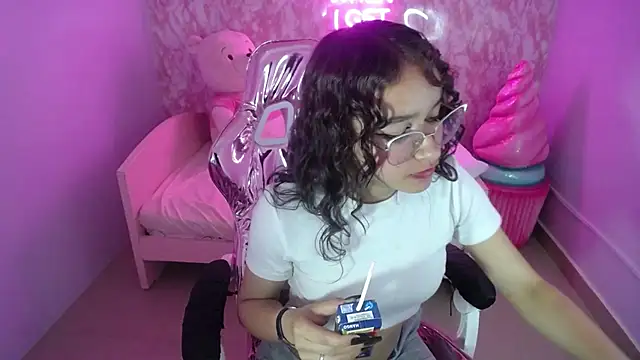 kassandra ch  online show from 21, 2, 2025