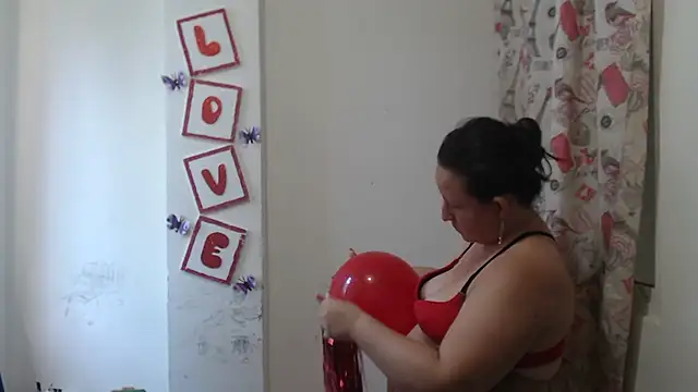 Snapshot of Yohis_Kiut25 chatting on 13, 2, 2026 Yohis Kiut25 online show from 13, 2, 2026