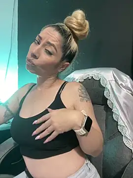 viktoria davis  online show from 20, 3, 2025