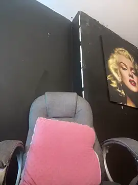 viktoria davis  online show from 11, 9, 2025