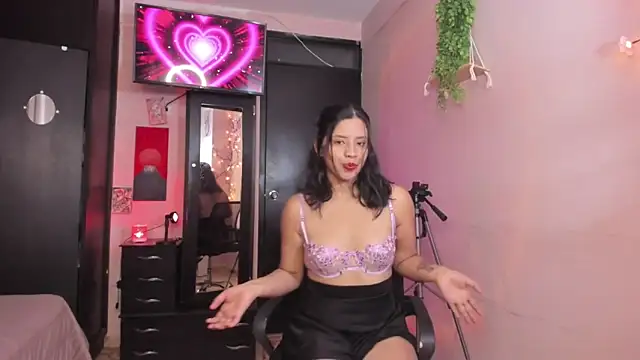 Snapshot of byanabrown chatting on 21, 7, 2026 byanabrown online show from 21, 7, 2026
