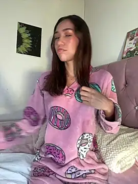 zoe storm online show from 18, 3, 2025