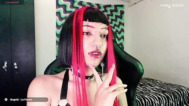 roxy toxic online show from 11, 3, 2025