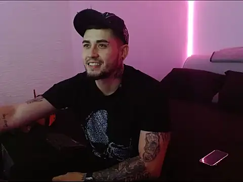 Snapshot of Lliam_2 chatting on 18, 1, 2025 Lliam 2 online show from 18, 1, 2025