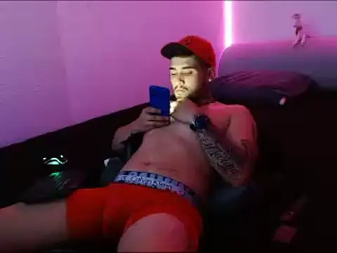 Snapshot of Lliam_2 chatting on 25, 1, 2025 Lliam 2 online show from 25, 1, 2025